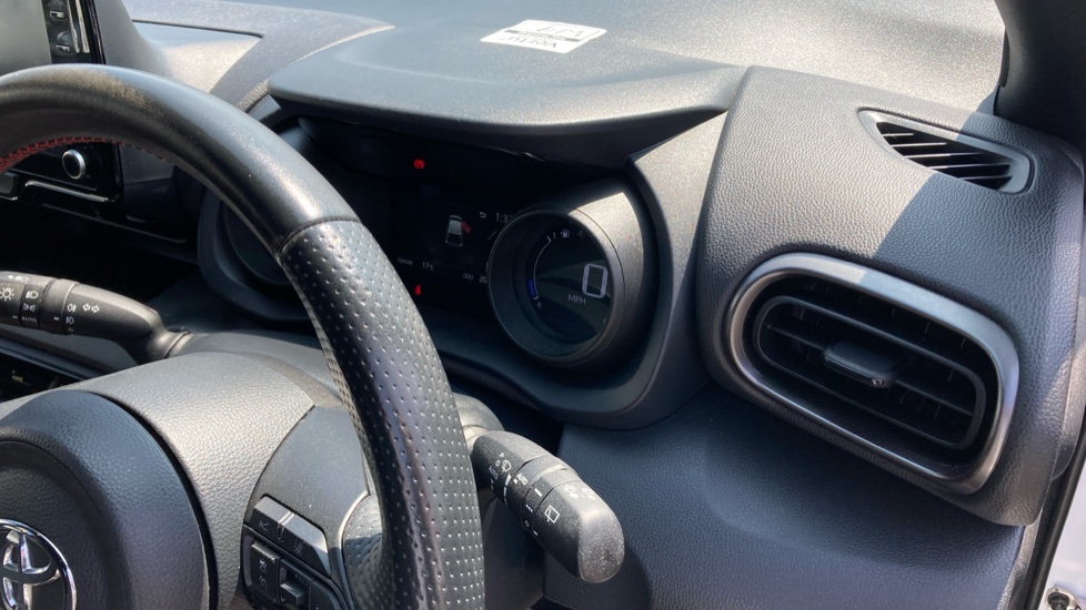 Toyota Yaris 1.5 Hybrid GR Sport 5dr CVT Hybrid Hatchback - Image 30