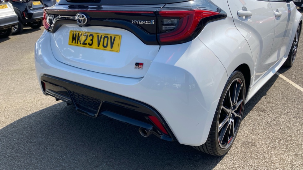 Toyota Yaris 1.5 Hybrid GR Sport 5dr CVT Hybrid Hatchback - Image 44