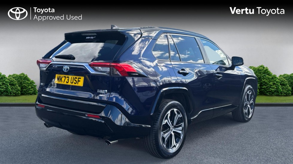 Toyota RAV4 2.5 PHEV Dynamic 5dr CVT Estate - Image 2
