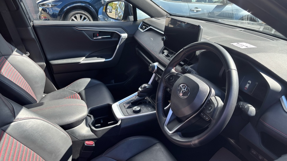 Toyota RAV4 2.5 PHEV Dynamic 5dr CVT Estate - Image 12
