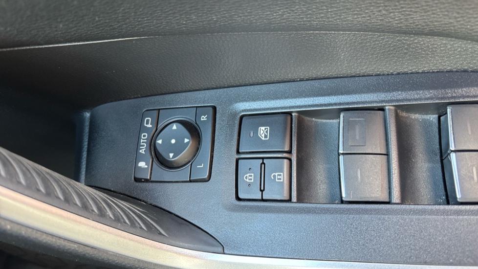 Toyota RAV4 2.5 PHEV Dynamic 5dr CVT Estate - Image 47