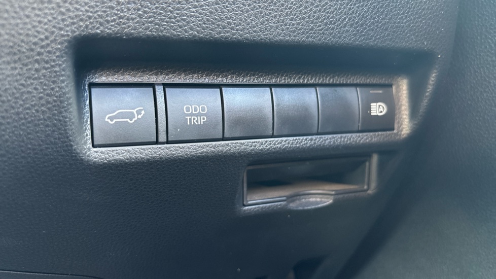 Toyota RAV4 2.5 PHEV Dynamic 5dr CVT Estate - Image 48