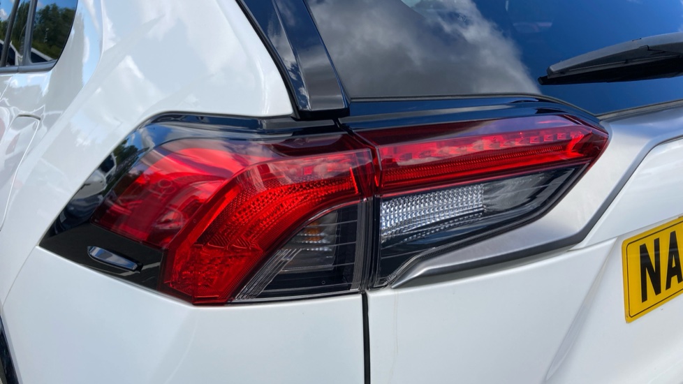 Toyota RAV4 2.5 PHEV Design 5dr CVT Estate - Image 21