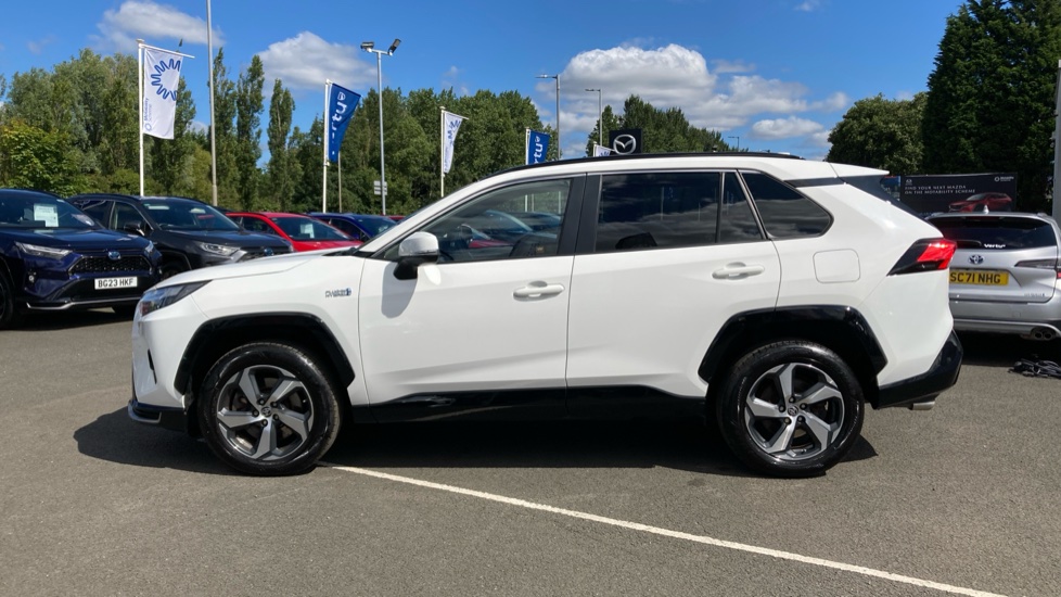 Toyota RAV4 2.5 PHEV Design 5dr CVT Estate - Image 24