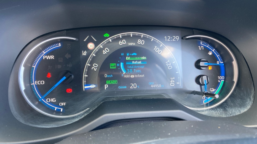 Toyota RAV4 2.5 PHEV Design 5dr CVT Estate - Image 32