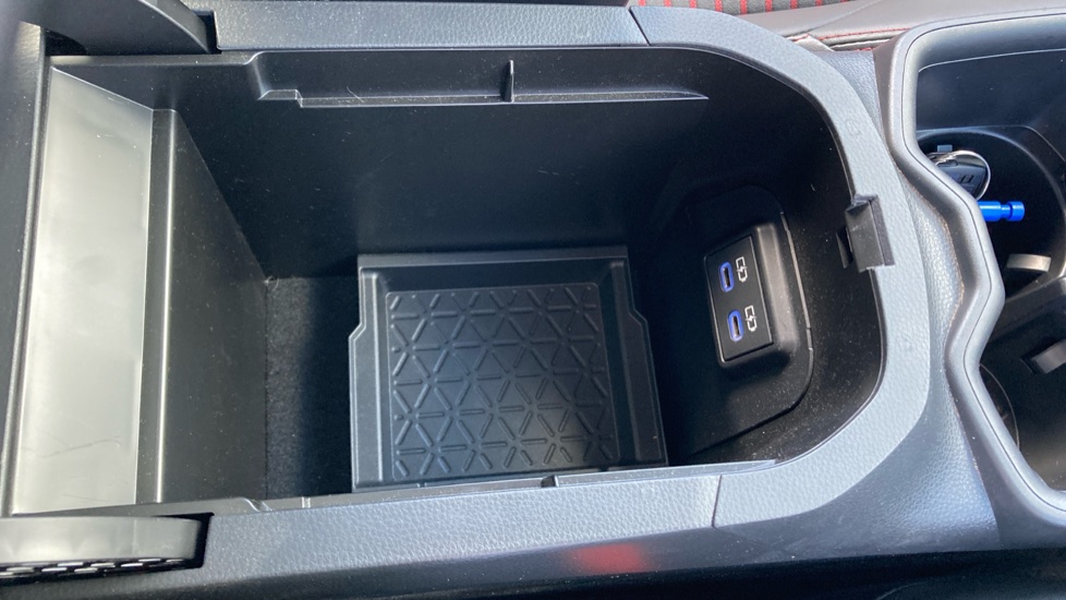 Toyota RAV4 2.5 PHEV Design 5dr CVT Estate - Image 43