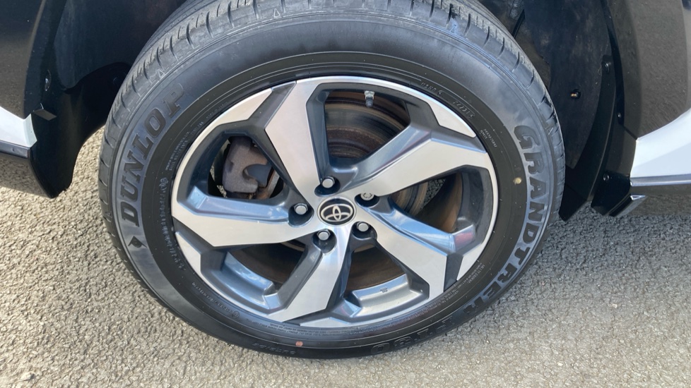 Toyota RAV4 2.5 PHEV Design 5dr CVT Estate - Image 45