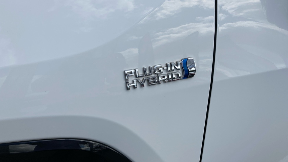 Toyota RAV4 2.5 PHEV Design 5dr CVT Estate - Image 48