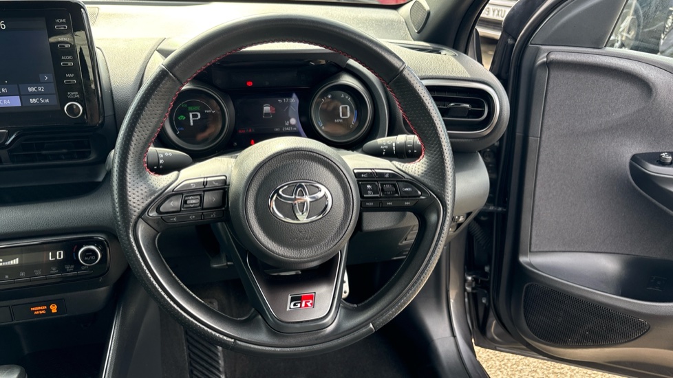 Toyota Yaris 1.5 Hybrid GR Sport 5dr CVT Hybrid Hatchback - Image 10