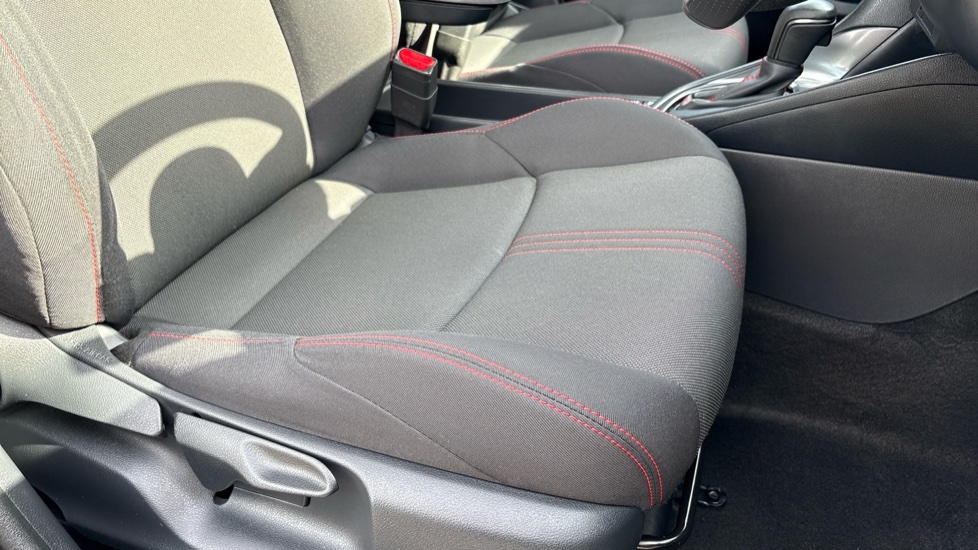 Toyota Yaris 1.5 Hybrid GR Sport 5dr CVT Hybrid Hatchback - Image 17