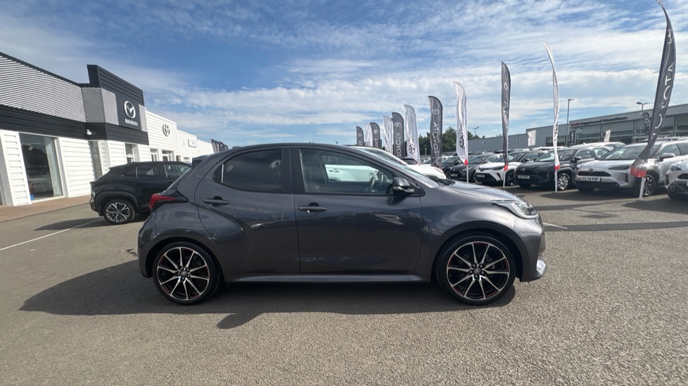Toyota Yaris 1.5 Hybrid GR Sport 5dr CVT Hybrid Hatchback - Image 23
