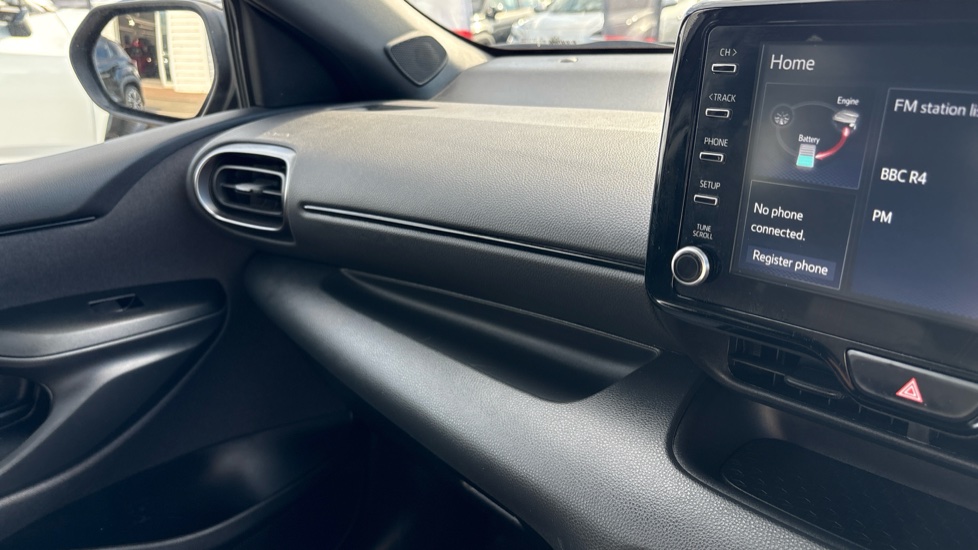 Toyota Yaris 1.5 Hybrid GR Sport 5dr CVT Hybrid Hatchback - Image 29