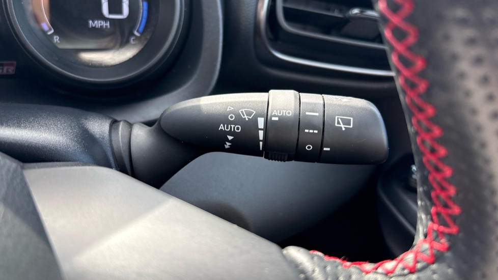 Toyota Yaris 1.5 Hybrid GR Sport 5dr CVT Hybrid Hatchback - Image 39
