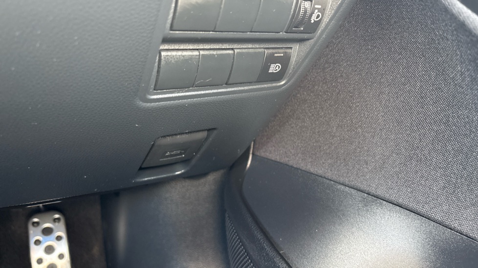 Toyota Yaris 1.5 Hybrid GR Sport 5dr CVT Hybrid Hatchback - Image 43