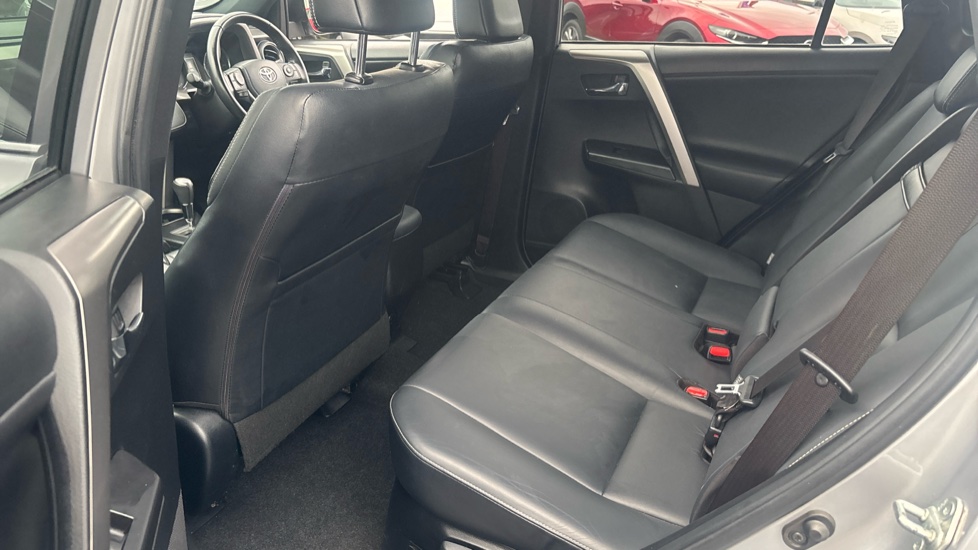 Toyota RAV4 2.5 VVT-i Hybrid Excel TSS 5dr CVT Hybrid Estate - Image 15