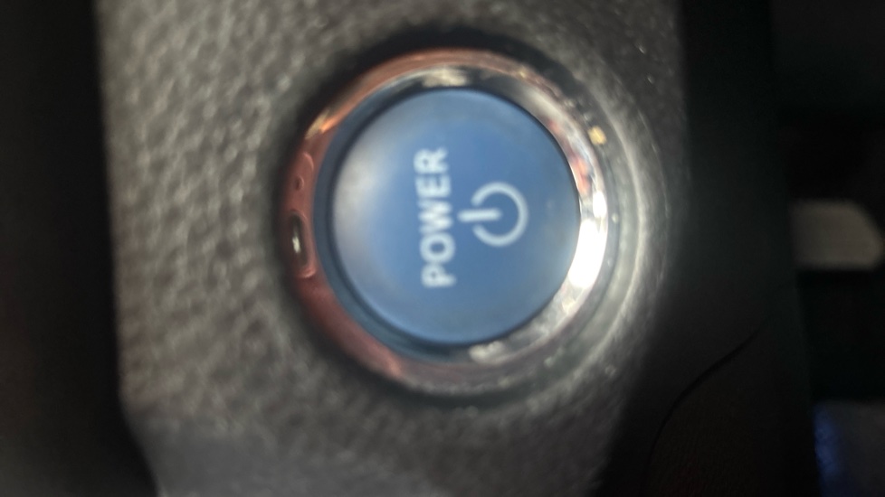 Toyota RAV4 2.5 VVT-i Hybrid Excel TSS 5dr CVT Hybrid Estate - Image 16