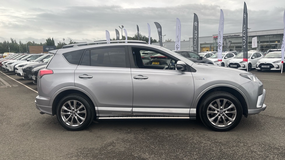 Toyota RAV4 2.5 VVT-i Hybrid Excel TSS 5dr CVT Hybrid Estate - Image 23