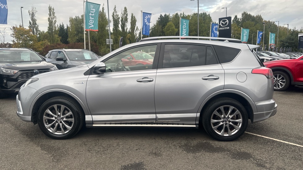 Toyota RAV4 2.5 VVT-i Hybrid Excel TSS 5dr CVT Hybrid Estate - Image 24