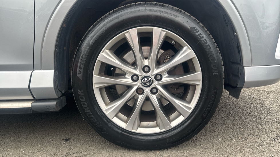 Toyota RAV4 2.5 VVT-i Hybrid Excel TSS 5dr CVT Hybrid Estate - Image 31