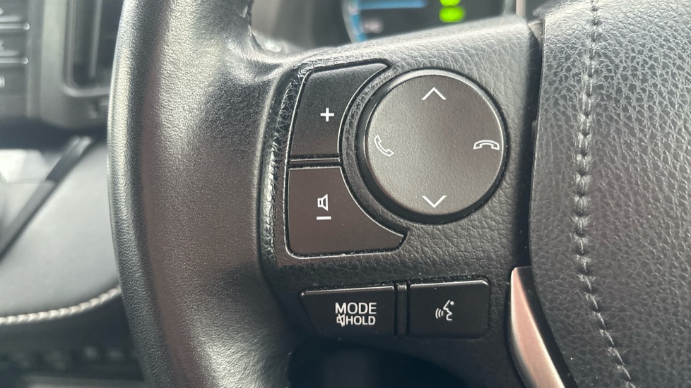 Toyota RAV4 2.5 VVT-i Hybrid Excel TSS 5dr CVT Hybrid Estate - Image 35