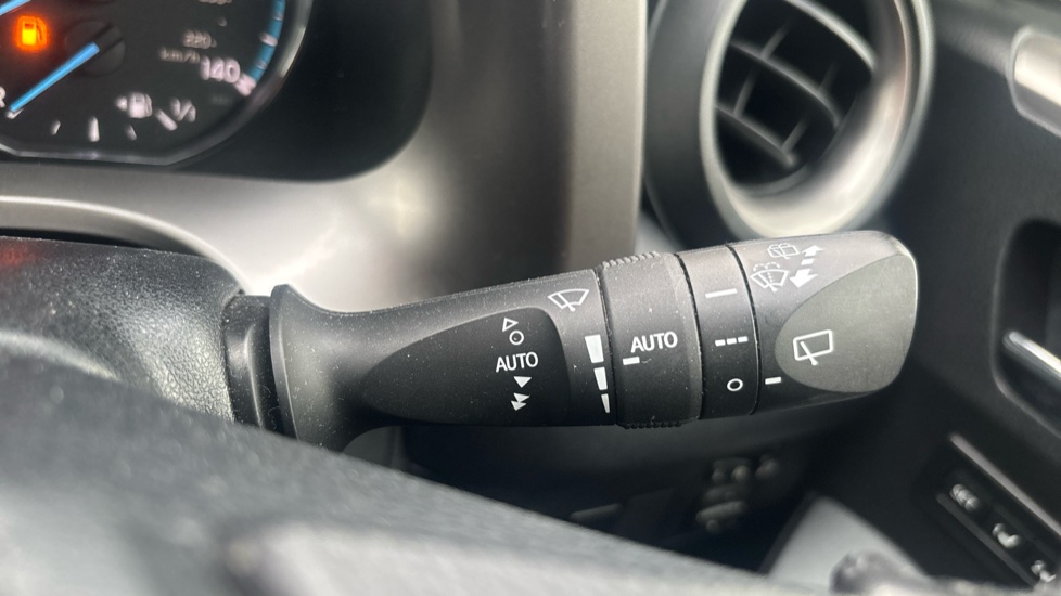 Toyota RAV4 2.5 VVT-i Hybrid Excel TSS 5dr CVT Hybrid Estate - Image 39