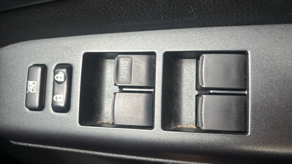 Toyota RAV4 2.5 VVT-i Hybrid Excel TSS 5dr CVT Hybrid Estate - Image 40