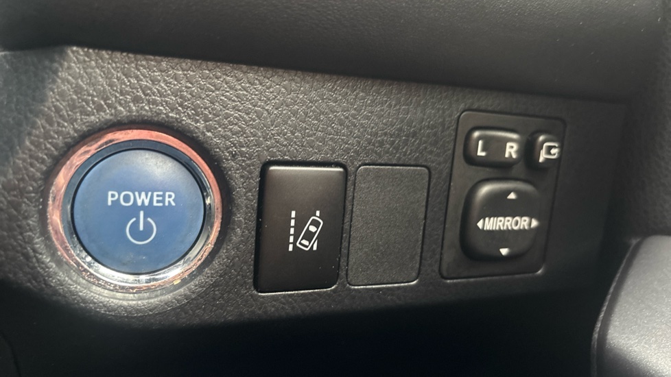 Toyota RAV4 2.5 VVT-i Hybrid Excel TSS 5dr CVT Hybrid Estate - Image 42