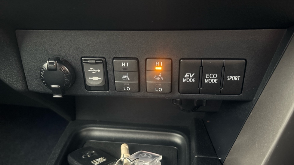 Toyota RAV4 2.5 VVT-i Hybrid Excel TSS 5dr CVT Hybrid Estate - Image 44
