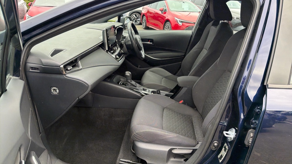 Toyota Corolla 1.8 VVT-i Hybrid Icon 5dr CVT Hybrid Estate - Image 5
