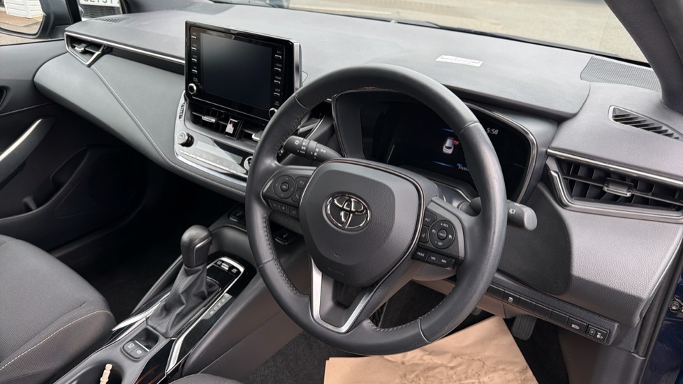 Toyota Corolla 1.8 VVT-i Hybrid Icon 5dr CVT Hybrid Estate - Image 7
