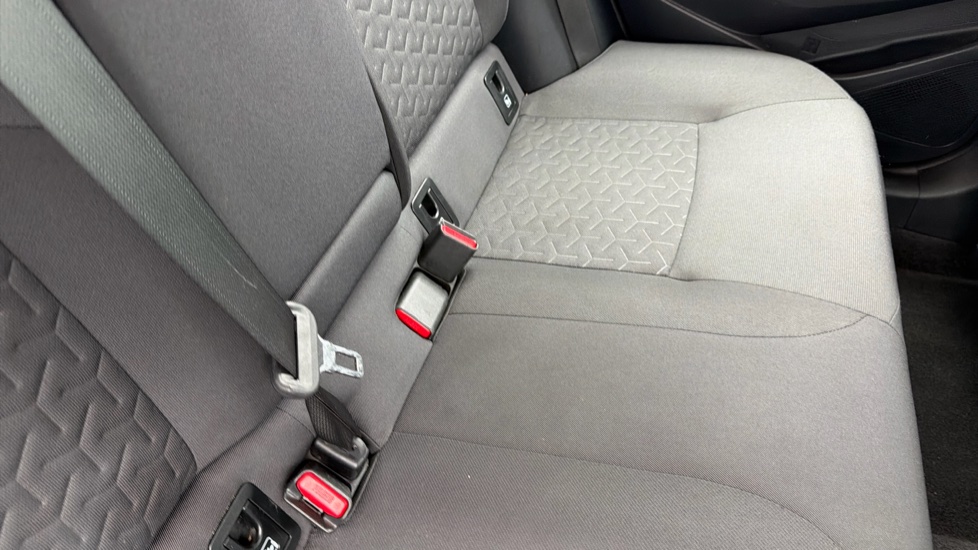 Toyota Corolla 1.8 VVT-i Hybrid Icon 5dr CVT Hybrid Estate - Image 14