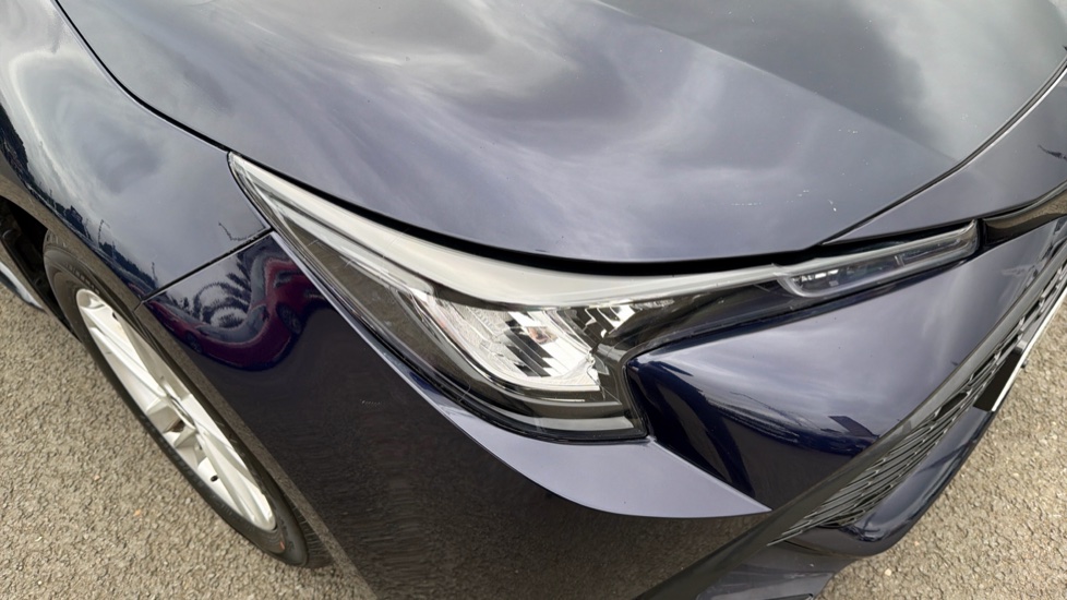 Toyota Corolla 1.8 VVT-i Hybrid Icon 5dr CVT Hybrid Estate - Image 20