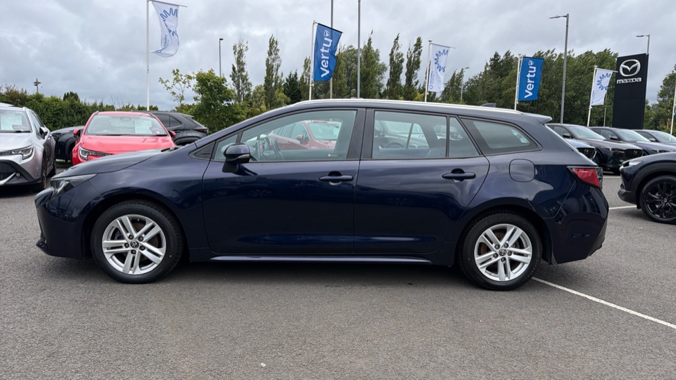 Toyota Corolla 1.8 VVT-i Hybrid Icon 5dr CVT Hybrid Estate - Image 24
