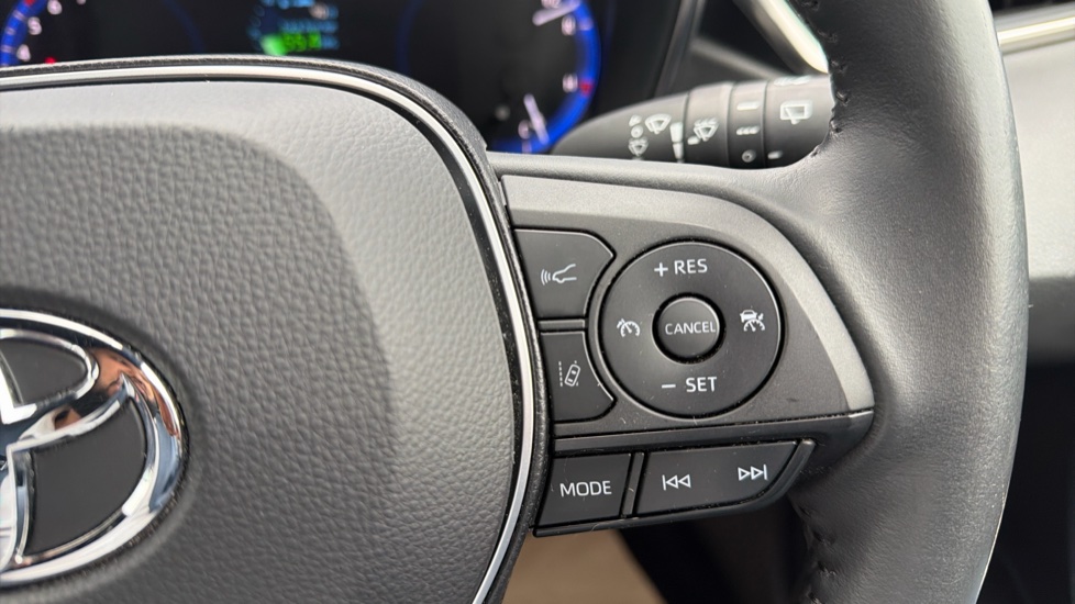 Toyota Corolla 1.8 VVT-i Hybrid Icon 5dr CVT Hybrid Estate - Image 33