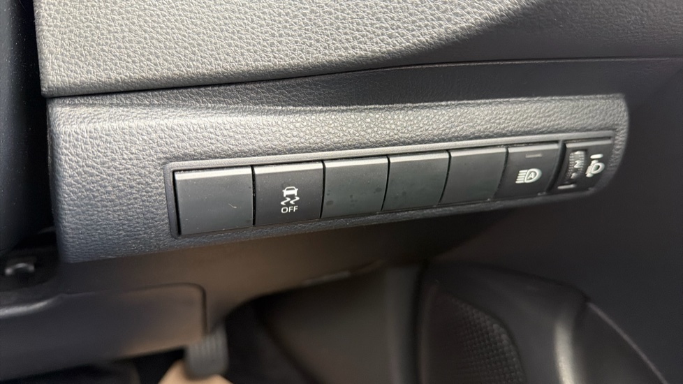 Toyota Corolla 1.8 VVT-i Hybrid Icon 5dr CVT Hybrid Estate - Image 37