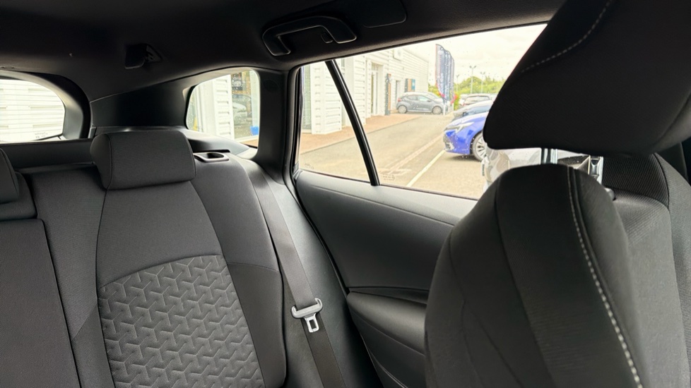 Toyota Corolla 1.8 VVT-i Hybrid Icon 5dr CVT Hybrid Estate - Image 44