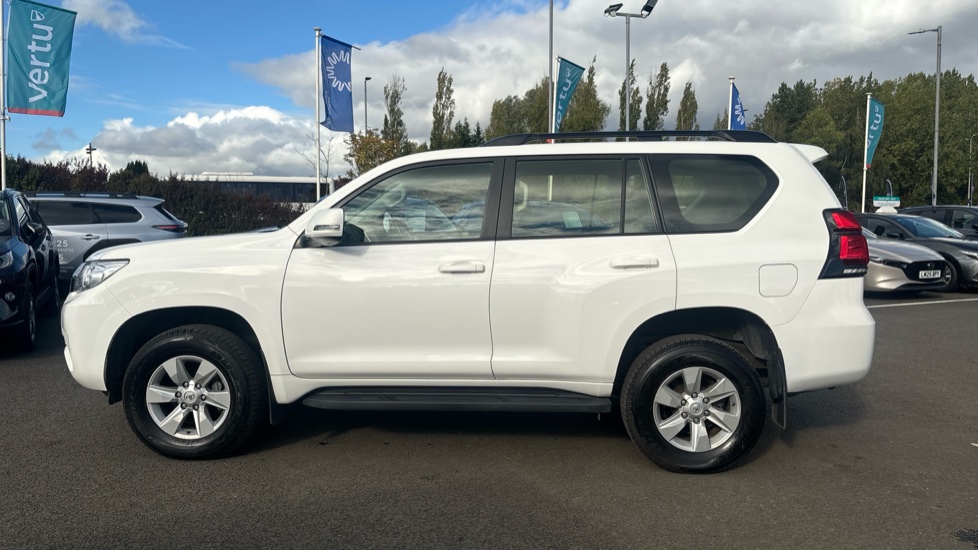 Toyota Land Cruiser 2.8 D-4D 204 Active 5dr Auto 7 Seats Diesel Station Wagon - Image 24