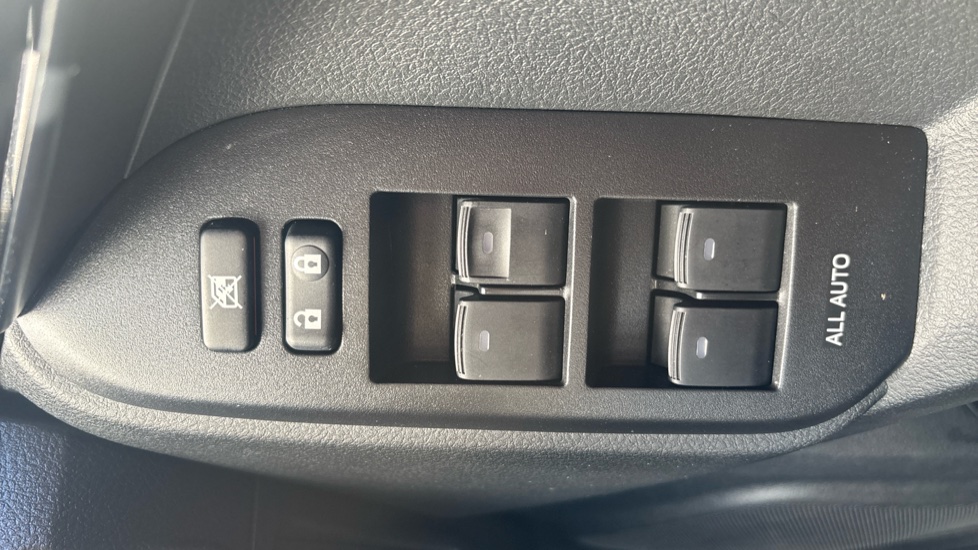 Toyota Land Cruiser 2.8 D-4D 204 Active 5dr Auto 7 Seats Diesel Station Wagon - Image 40