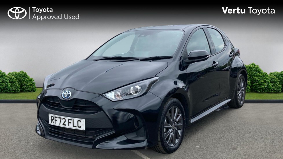 Toyota Yaris 1.5 Hybrid Icon 5dr CVT Hybrid Hatchback - Image 3