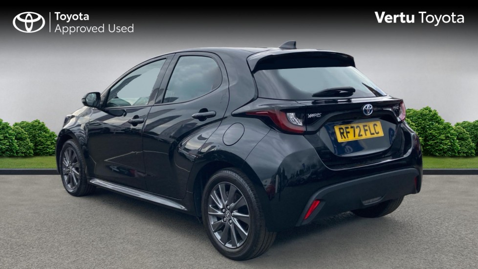 Toyota Yaris 1.5 Hybrid Icon 5dr CVT Hybrid Hatchback - Image 4