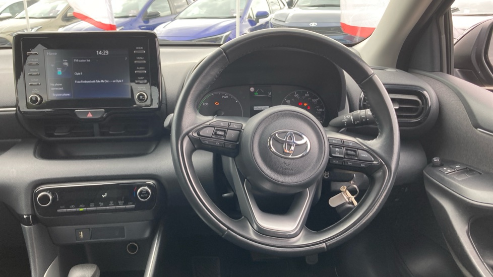 Toyota Yaris 1.5 Hybrid Icon 5dr CVT Hybrid Hatchback - Image 7