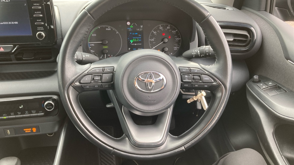 Toyota Yaris 1.5 Hybrid Icon 5dr CVT Hybrid Hatchback - Image 10
