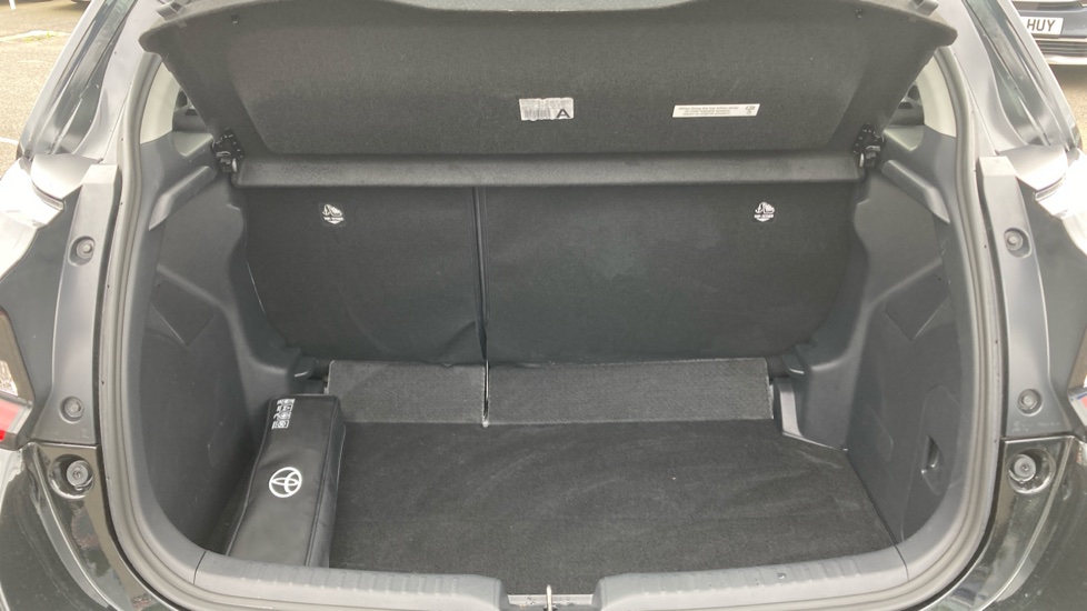 Toyota Yaris 1.5 Hybrid Icon 5dr CVT Hybrid Hatchback - Image 13