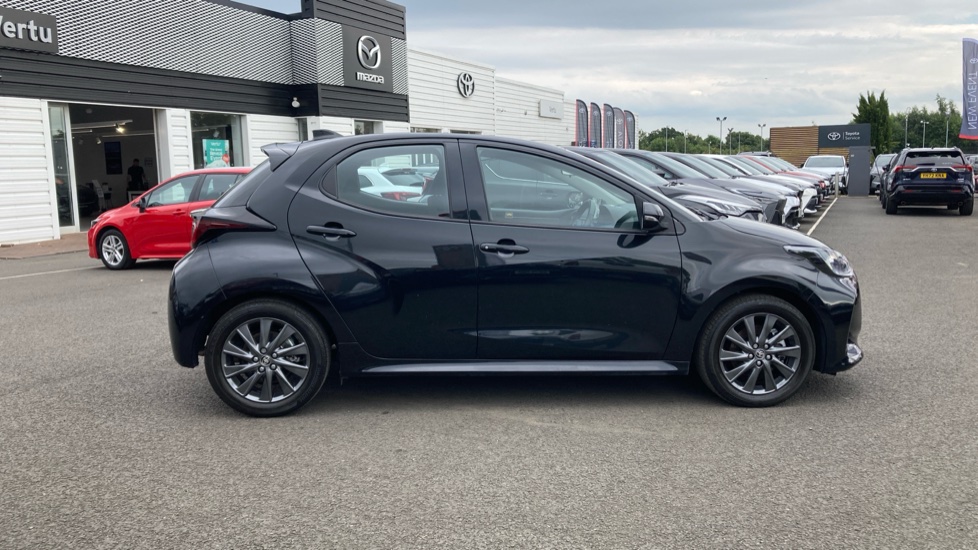 Toyota Yaris 1.5 Hybrid Icon 5dr CVT Hybrid Hatchback - Image 23