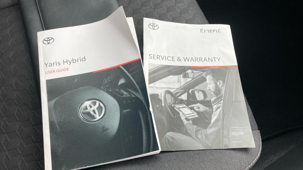Toyota Yaris 1.5 Hybrid Icon 5dr CVT Hybrid Hatchback - Image 27