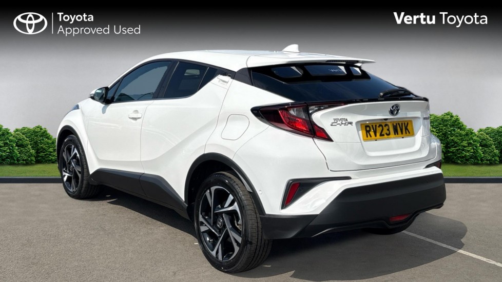 Toyota C-HR 1.8 Hybrid Design 5dr CVT Hybrid Hatchback - Image 4