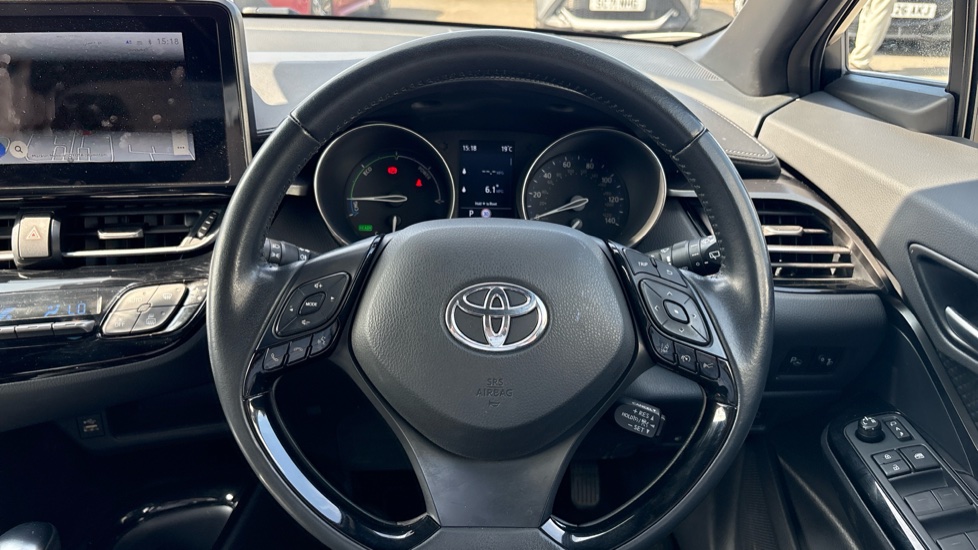 Toyota C-HR 1.8 Hybrid Design 5dr CVT Hybrid Hatchback - Image 10