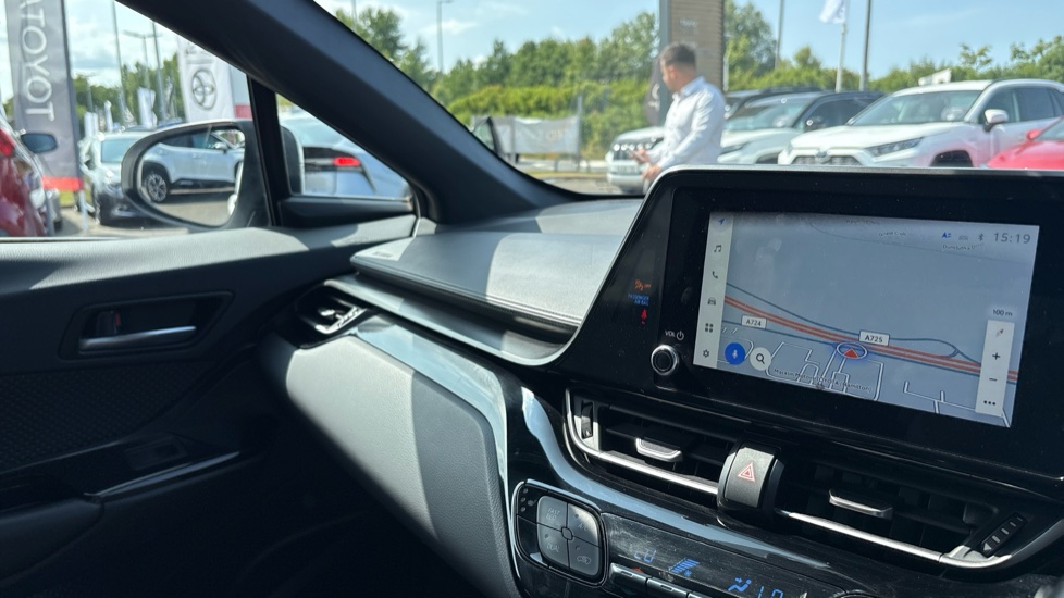 Toyota C-HR 1.8 Hybrid Design 5dr CVT Hybrid Hatchback - Image 29