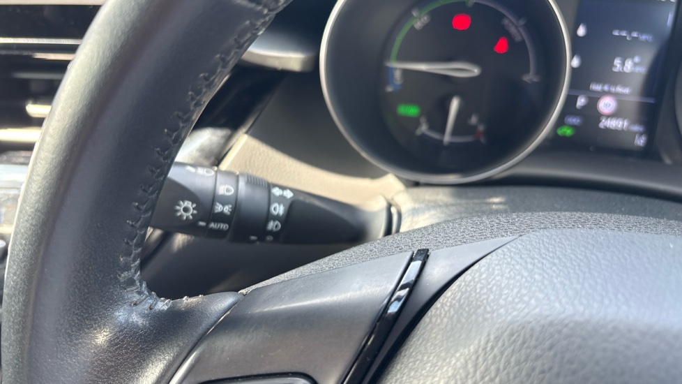 Toyota C-HR 1.8 Hybrid Design 5dr CVT Hybrid Hatchback - Image 43