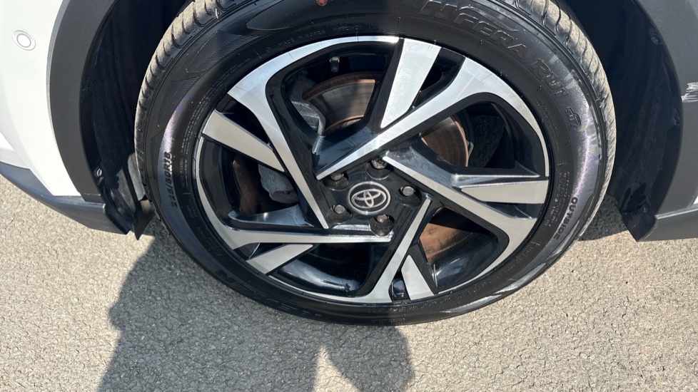 Toyota C-HR 1.8 Hybrid Design 5dr CVT Hybrid Hatchback - Image 52